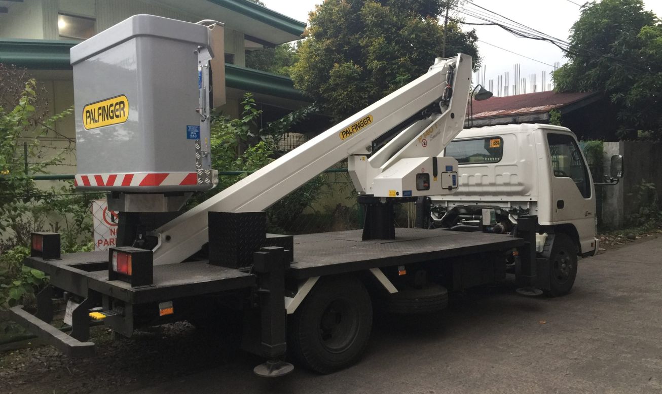 Ideal for Utility, Maintenance, and Infrastructure Work